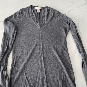 Form fitting grey sweater